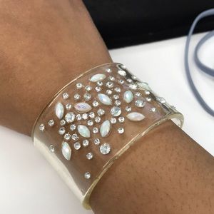 Bracelet With Iridescent Stones